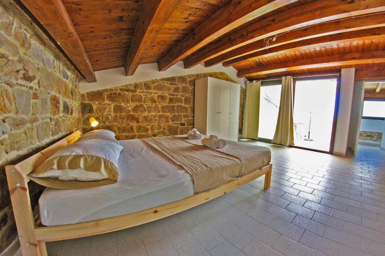Il Miglio In Piu Bed and Breakfast Castel di Tusa Exteriör bild