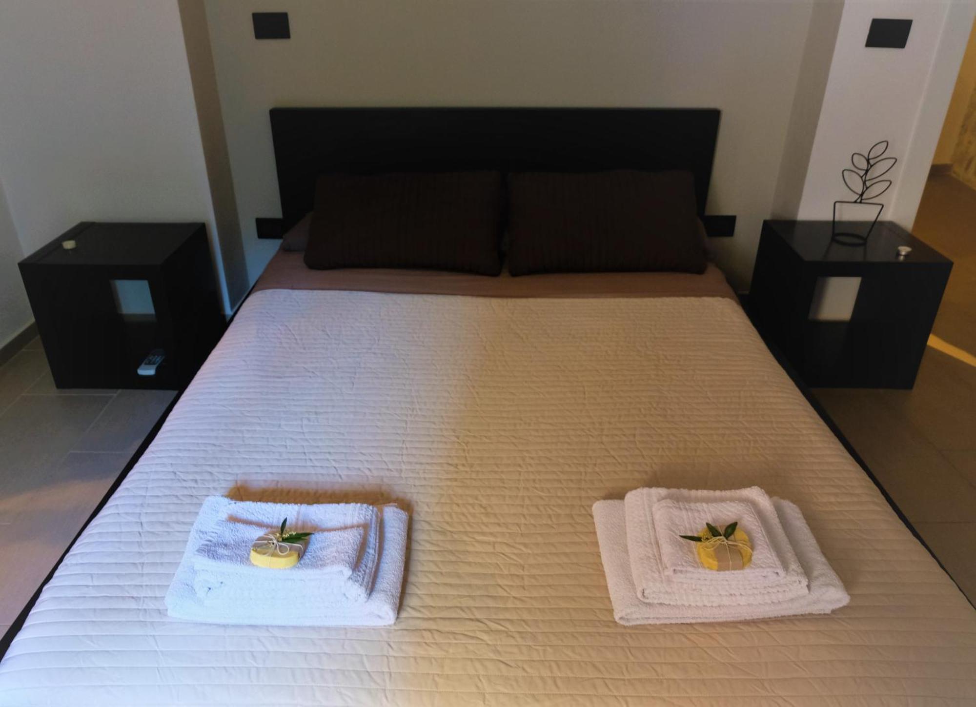 Il Miglio In Piu Bed and Breakfast Castel di Tusa Rum bild